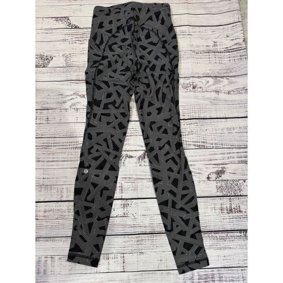 Lululemon NWOT Fast Free Leggings in Textured Labyrinth Black Light Cast Size 4 - Picture 6 of 10